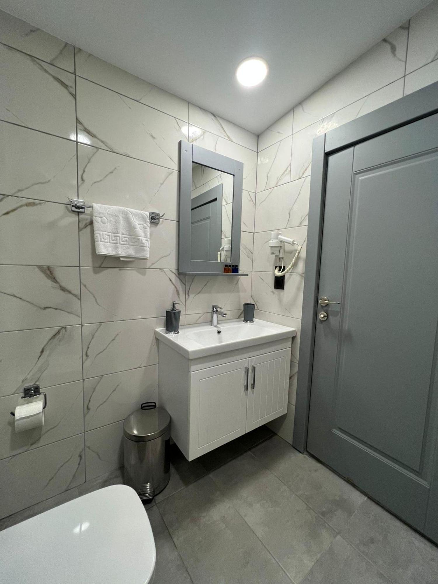 Lynda Hotel Стамбул Экстерьер фото